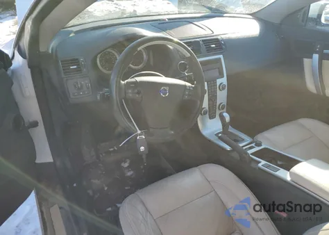 2011 Volvo C70 T5 z USA, uszkodzony, nr VIN YV1672MC0BJ114867